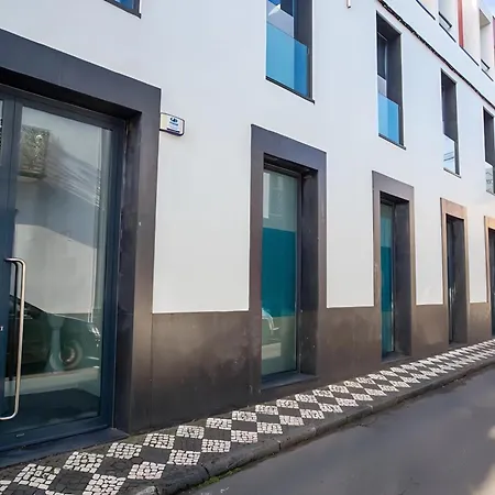 & Go By Lince Ponta Delgada