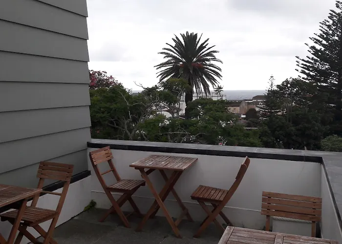 מלון & Go By Lince